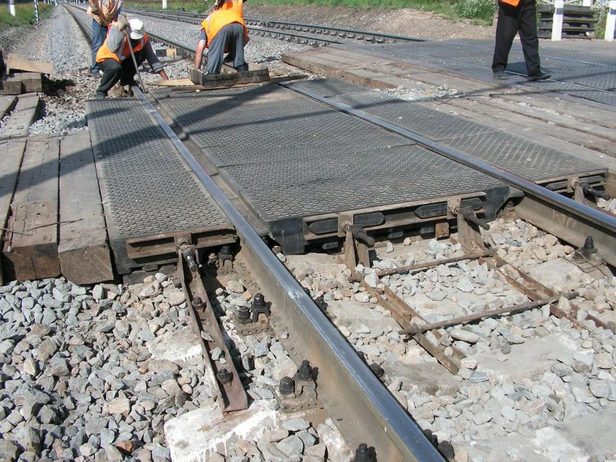Rubber Mats for Railway Crossings with R65 Rails