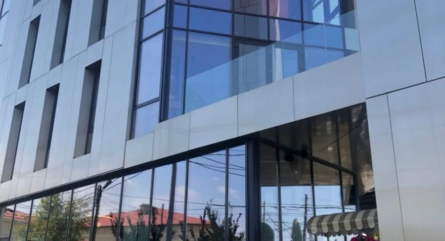 MultiComfort˚ Neutral 66/43 SRT Glass with Multifunctional Soft Coating