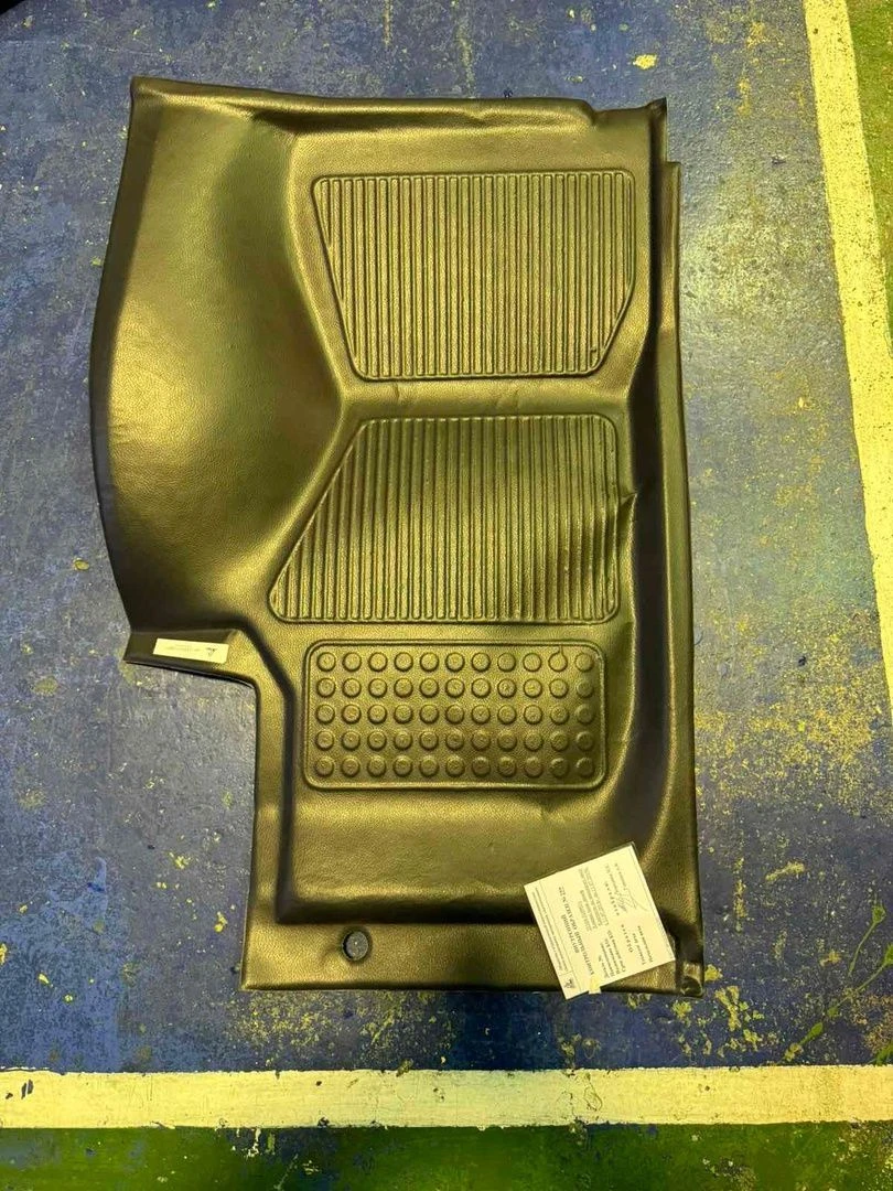 Right Floor Mat 33104 5109010