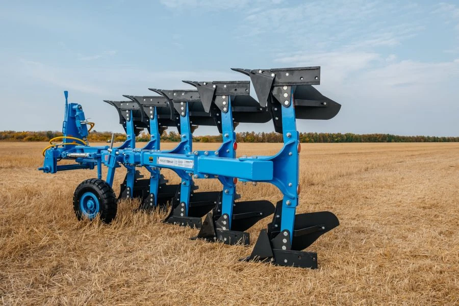 PERESVET PON-4+1 Reversible Mounted Plow for Precision Tilling