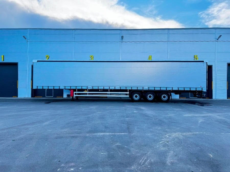 Orthaus V3 Three-Axle Curtain Semi-Trailer