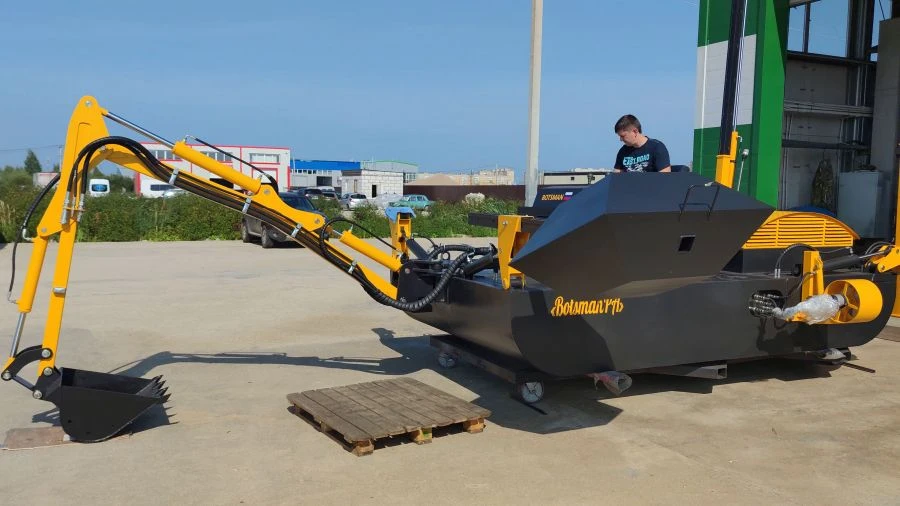 آلة متعددة الوظائف ذاتية الدفع "بوتسمان PA