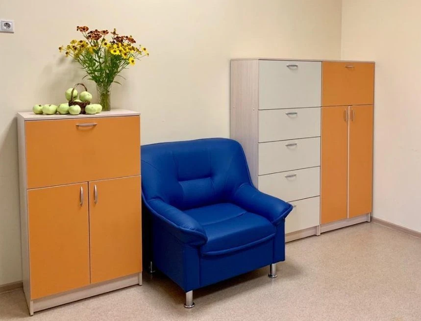 خزائن خشبية لتنظيم مساحة العمل