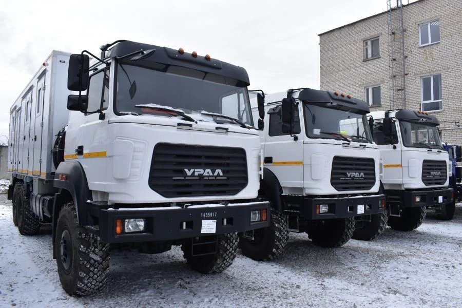 شاحنة أورا 4320-4151-17 لنقل البضائع - غارد، النوع 5849H3