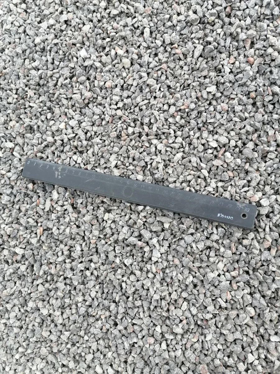 حصى مجروش عالي الجودة 4-8 ملم للبناء