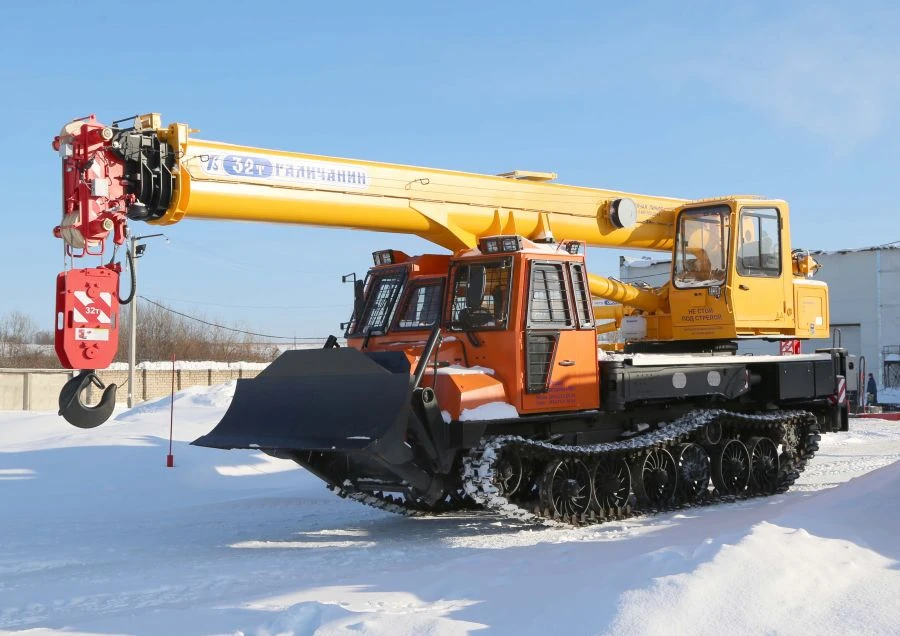 Self-Propelled Crawler Crane KС-59729-32T for Construction and Loading