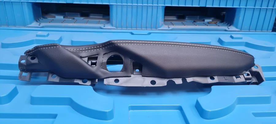 غطاء مسند الذراع الأيمن للباب الأمامي - 2807152TCB