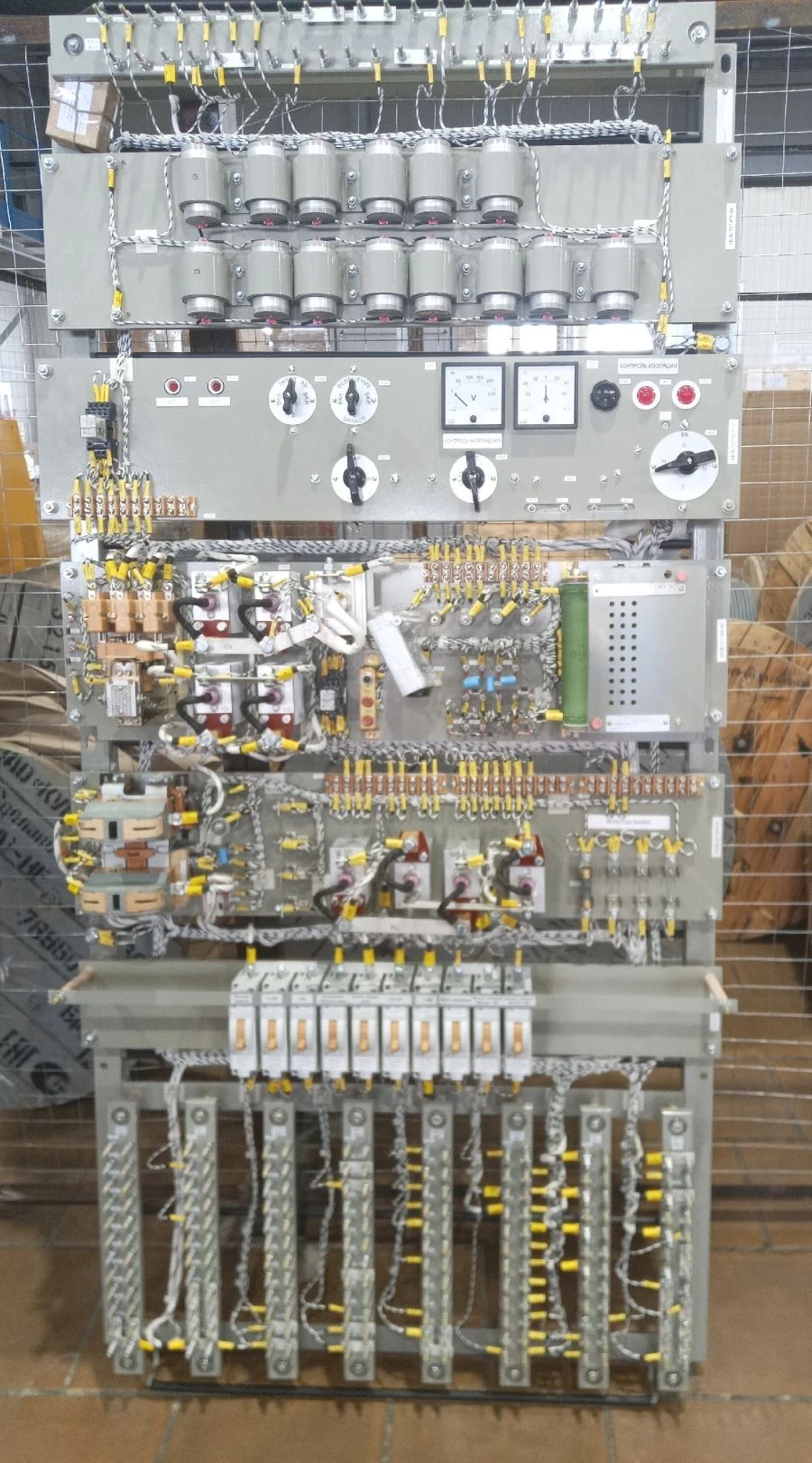 لوحة توزيع الطاقة P.18.1 U3 لمستقيم وشحن البطاريات