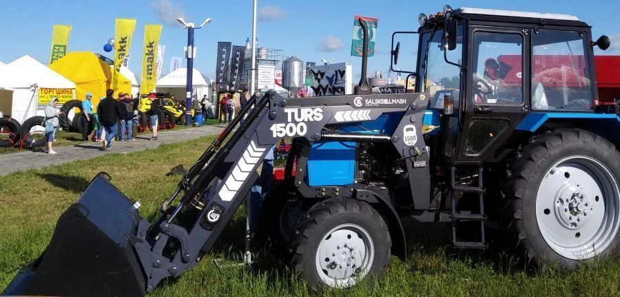 Universal Loader for Agricultural Use, Model KUN(TURS)-1500