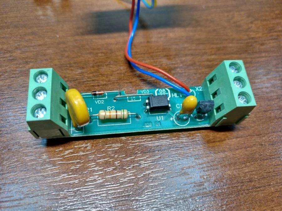 لوحة بلوك A2 كغجت.687244.130 لتحويل إشارات الفولتية