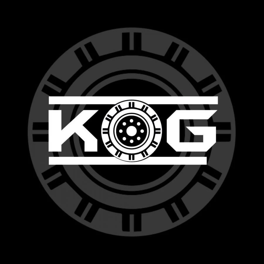 شاحنة مسطحة نموذج K6V1A4 (4377C1) مع رافعة لنقل البضائع