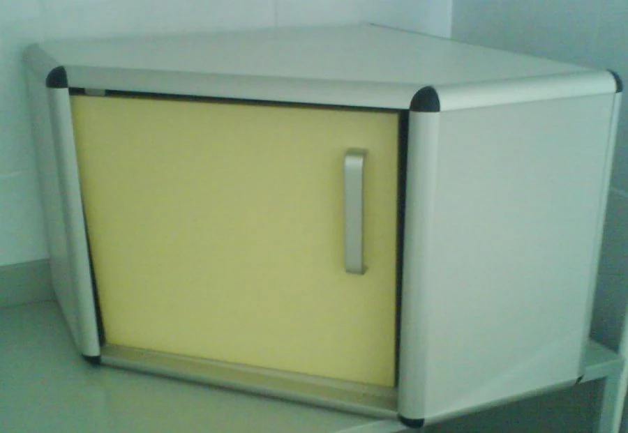 خزانة ملابس طبية SHKO-600 "LABROMED-3