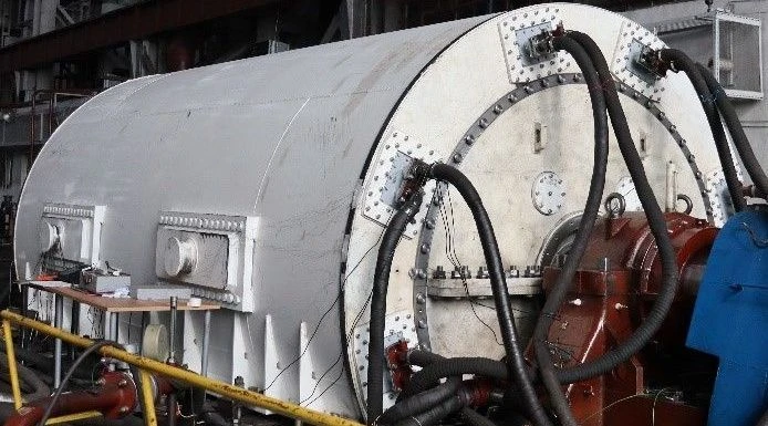 مولد توربيني نوع TVF-165V-2 بتبريد هيدروجيني، طاقة اسمية 165 ميغاوات