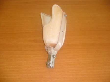 طرف صناعي لليد للقطع الجزئي