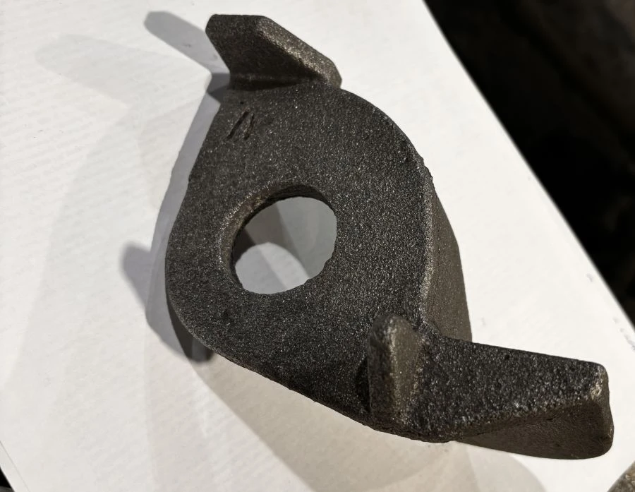 طرف مثلثي أيسر لنظام الفرامل PL-100.40.011-1