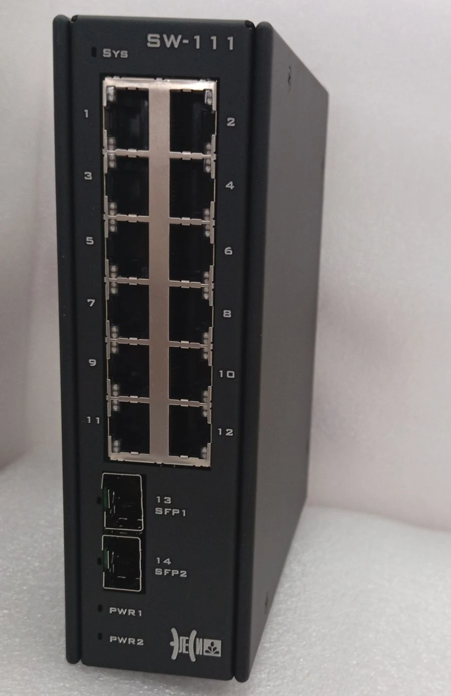 المتحكم القابل للبرمجة إلسي-إم كي سي لقياس الجهد المستمر