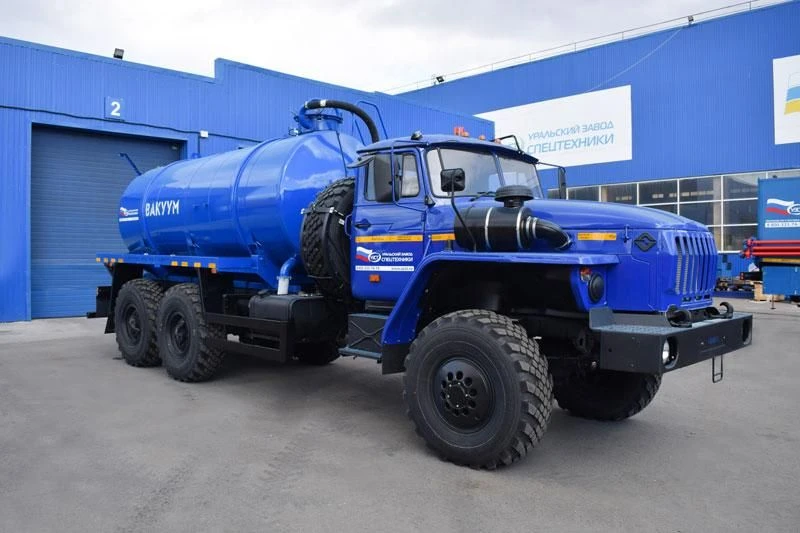 Mechanized Sewage Tanker UZST01, Ural 4320-62 Chassis