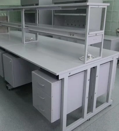 طاولة مختبرية عائمة بإطار معدني