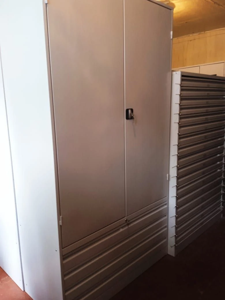 خزانة أرشيف معدنية لتخزين الوثائق