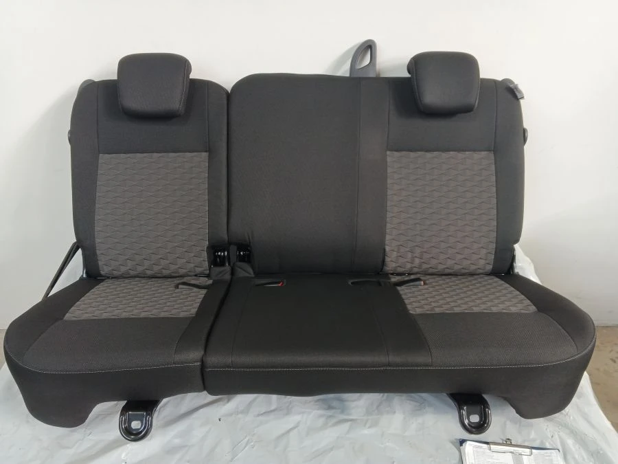 Complete Seat Set for Lada Largus RF90 E2 5-Seater Phase 2 with 2-Row Heating