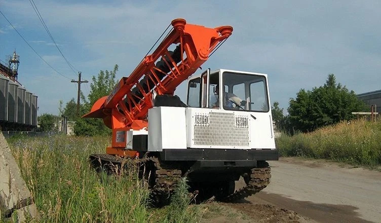 Crawler Tractor TCN-4-MRK for Drilling Applications