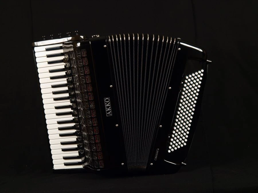 6-Voice Accordion AKKO "Natalia" Model