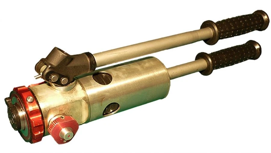 مضخة يدوية عالمية UPR-C4 لتوليد الطاقة المائية