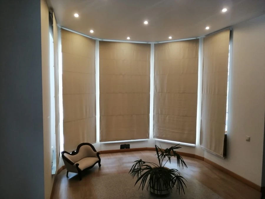 الستائر الرومانية - تغطيات نوافذ أنيقة