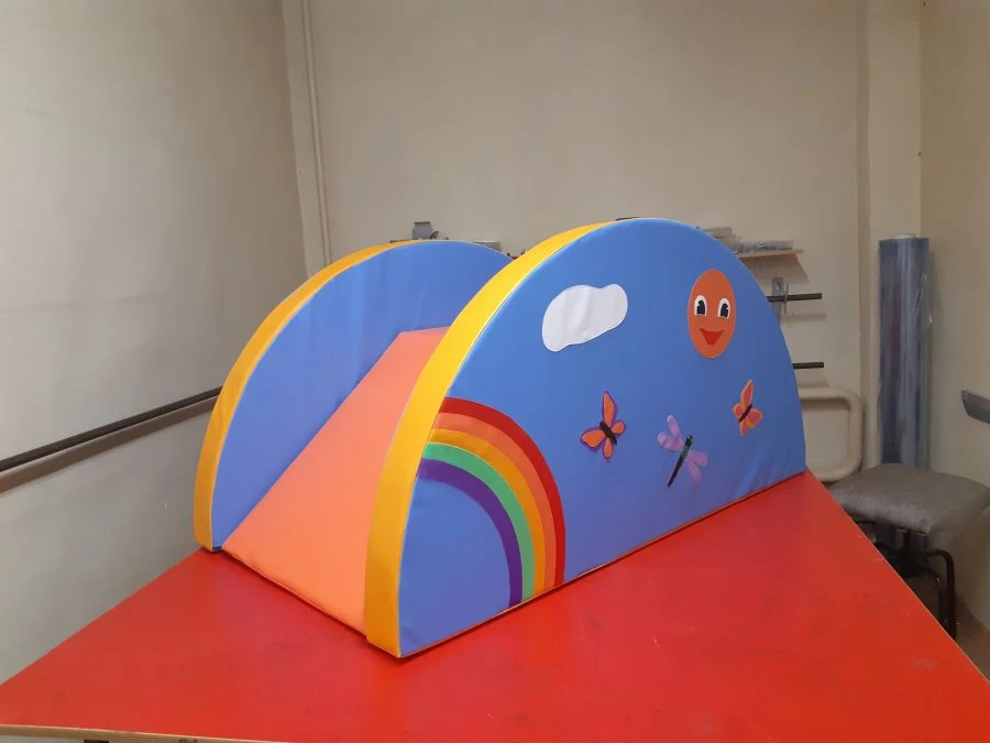 منزلق لعب للأطفال - تجربة آمنة وممتعة