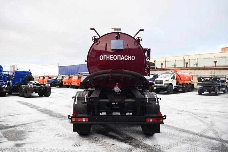 UZST Semi-Trailer Tank 9176, Model 9176-0000073