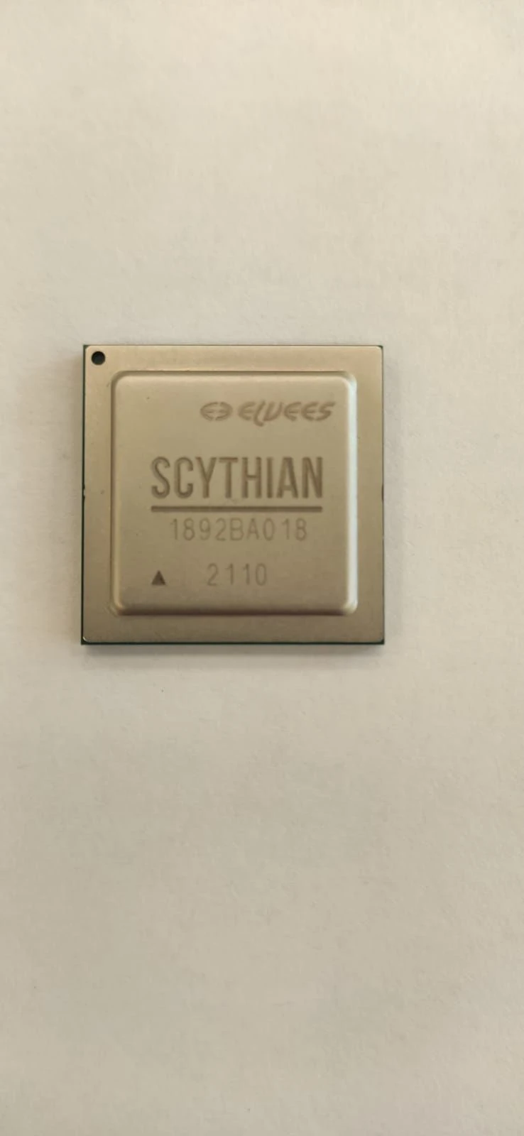 الدائرة المتكاملة 1892BA018 لتطبيقات الهاتف المحمول ومتعددة الوسائط