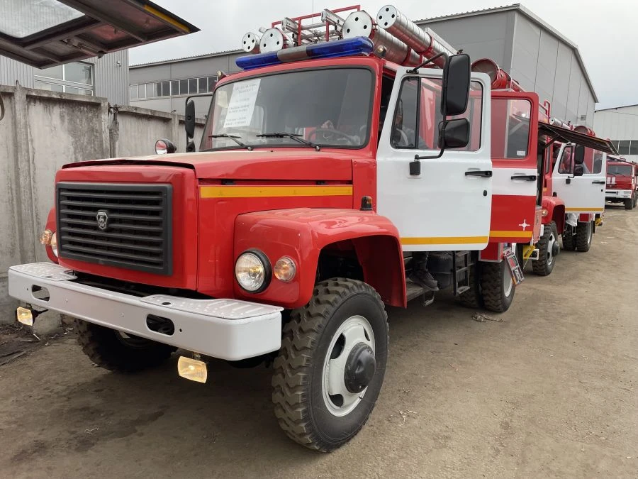 Fire Tanker Vehicle AC 2.2-40 (33086) Type 4344-D2