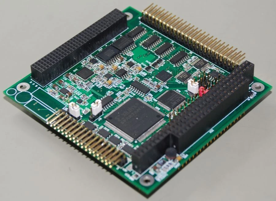 وحدة الإدخال والإخراج التناظرية-الرقمية AIC324