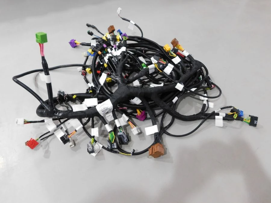 مجموعة أسلاك التحكم للمركبات M_CBCU أَمْفِي.372444.610