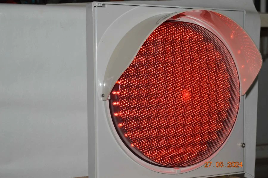 LED Traffic Light Sectional Red T6.1