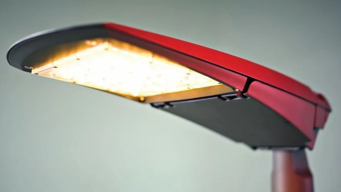 Strada LED Lighting Fixture - 40 to 100 Watts