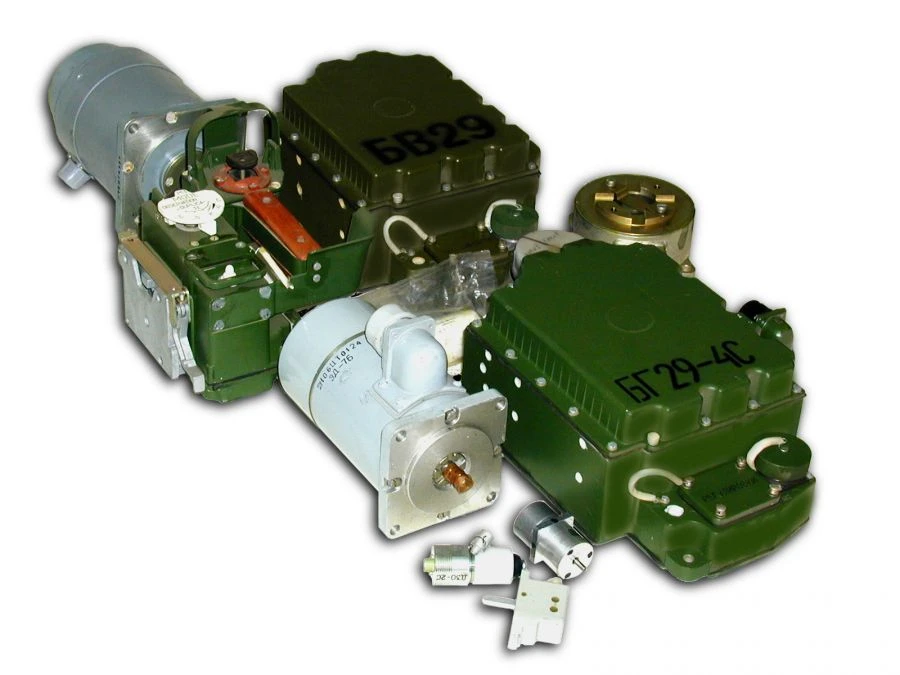 نظام التحكم في المحركات الكهربائية لمدفع الدبابة T-90 - 1ЭЦ29