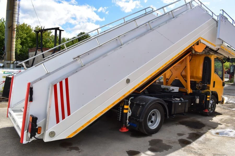 سُلَّم صعود ذاتي الدفع TSP-GIRD على شاسيه كاما 4308-G5