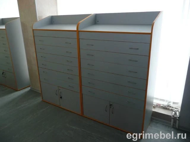 رف عرض الصحف ST-17