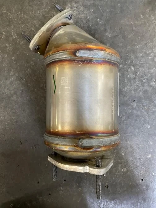 مجموعة المحول الحفاز الكاملة 95076041 / 1319182X