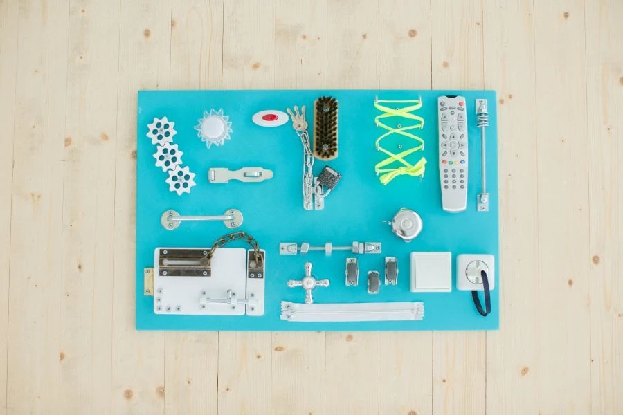 لوحة مشغولة تعليمية لتطوير الإدراك