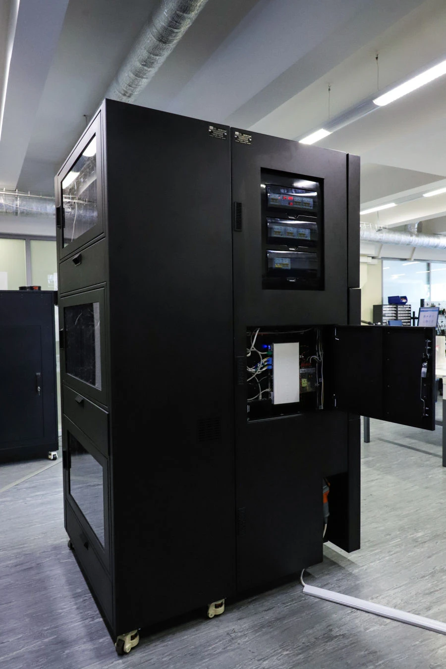 3D Printing System with Three Printers RF1