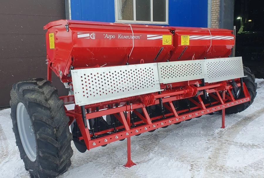 Row Grain and Fertilizer Seeder SЗ-3.6