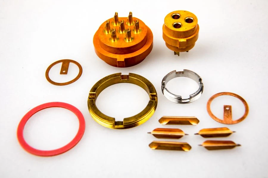 موصل كهربائي (فيشة) NK للدوائر DC وAC