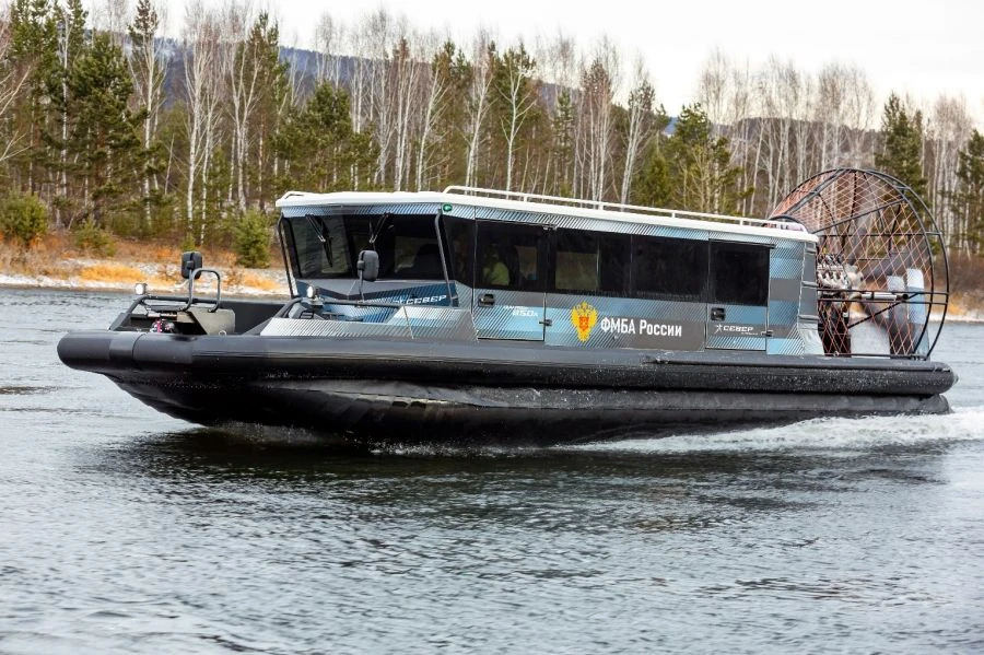 Phantom 850A Airboat with Dual-Hull Construction