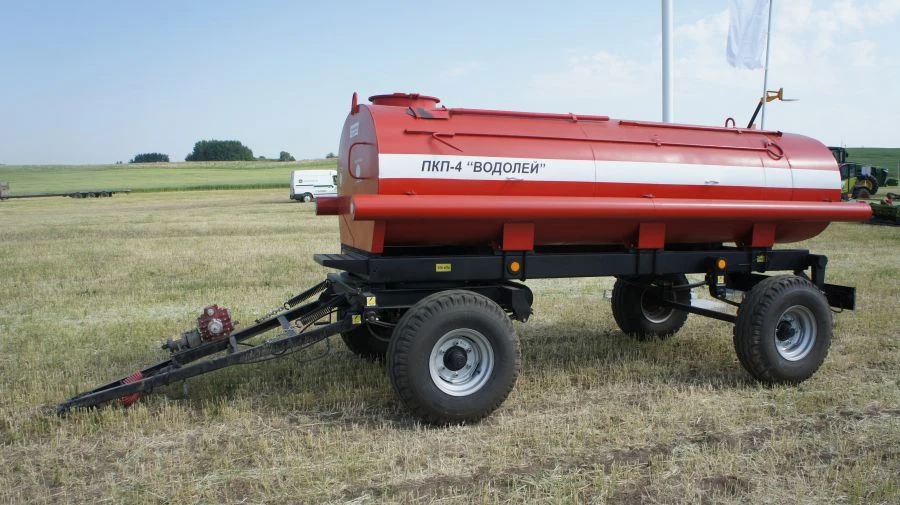 مقطورة ري زراعية للجرارات PKP-4 "فودولاي