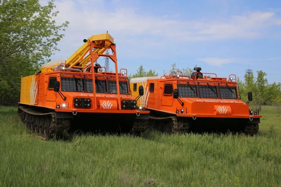 Lightweight All-Terrain Transporter GT-TR for People and Cargo