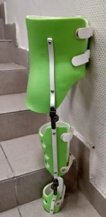 جهاز إعادة تأهيل مفاصل الركبة والورك