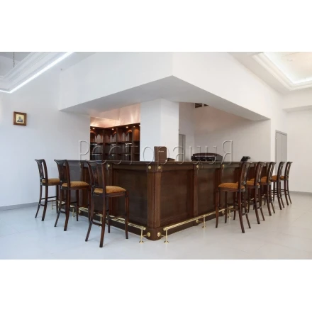 مكتب استقبال من الخشب الصلب