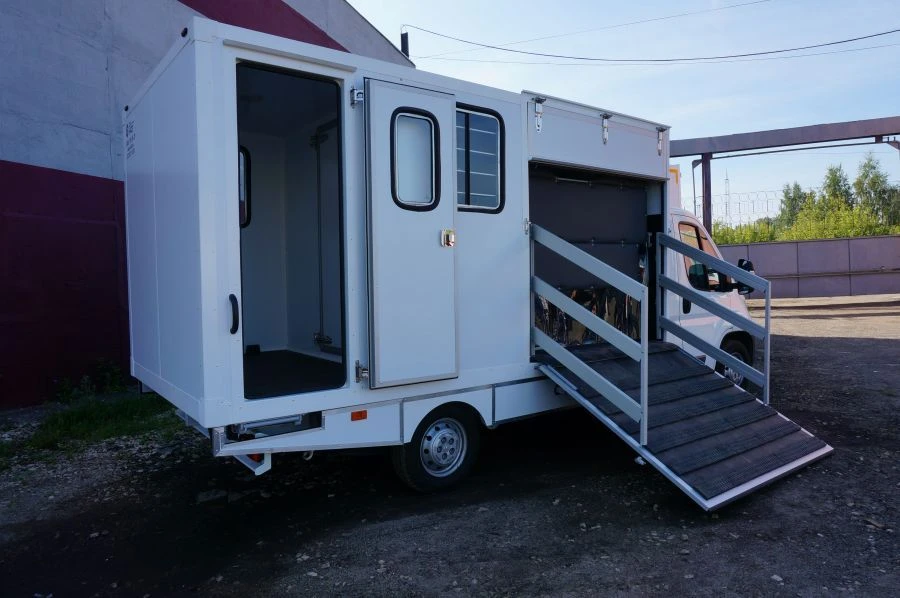 شاحنة ديزل 47120 تعديل 47120J لنقل الحيوانات